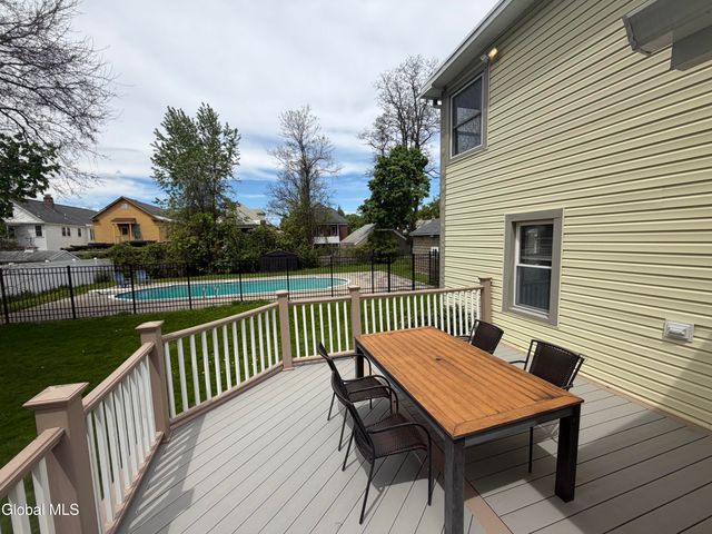 111 Hollywood Avenue, Albany, NY 12208