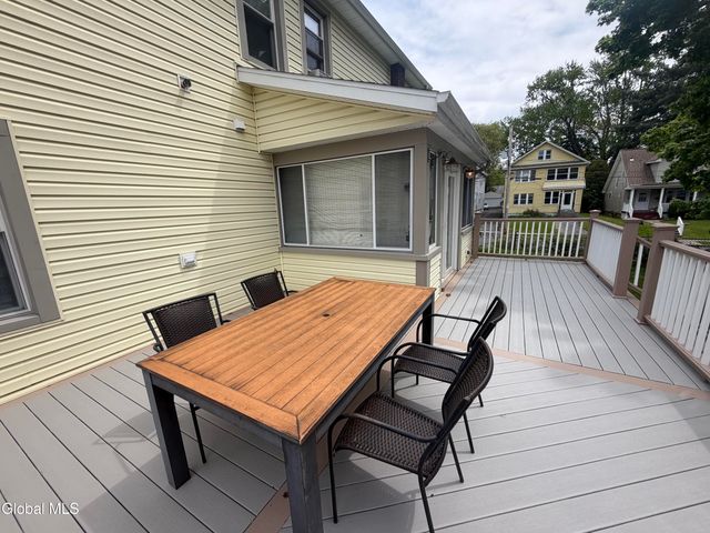 111 Hollywood Avenue, Albany, NY 12208