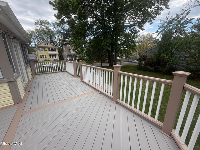 111 Hollywood Avenue, Albany, NY 12208
