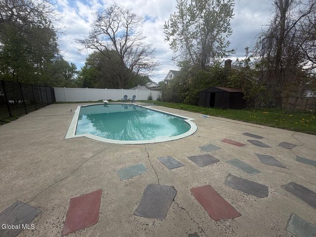 111 Hollywood Avenue, Albany, NY 12208
