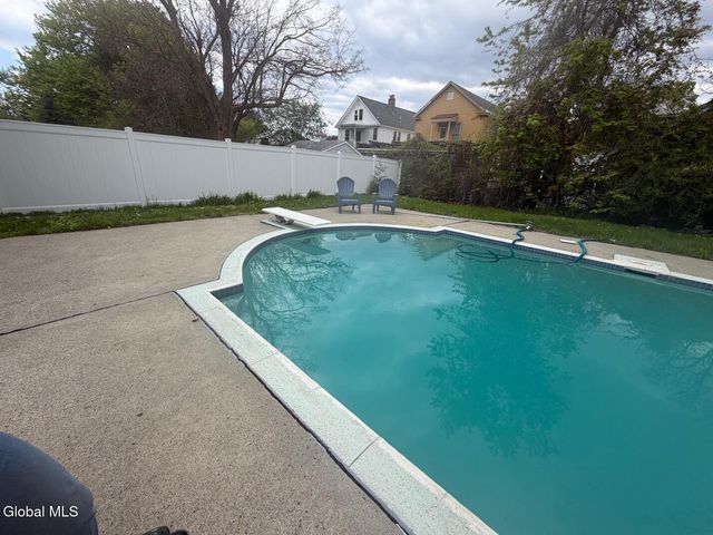 111 Hollywood Avenue, Albany, NY 12208