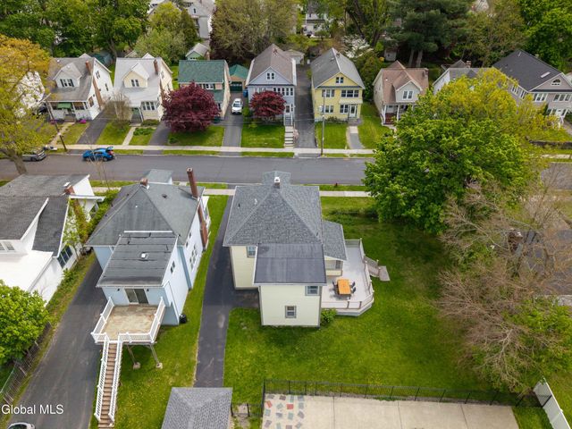 111 Hollywood Avenue, Albany, NY 12208