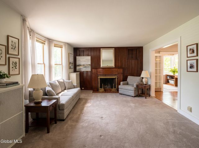111 Hollywood Avenue, Albany, NY 12208
