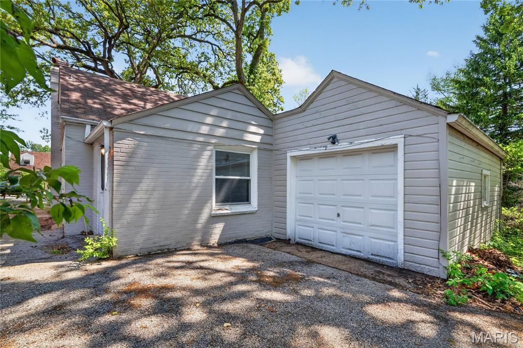 6906 Florian Avenue, St Louis, MO 63121