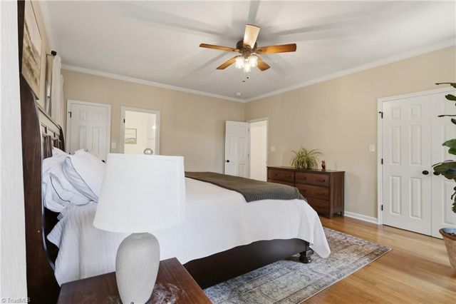 1832 Hunters Forest Drive, Winston-salem, NC 27103