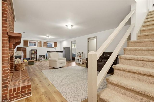 1832 Hunters Forest Drive, Winston-salem, NC 27103