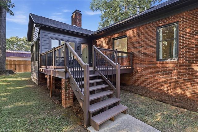 1832 Hunters Forest Drive, Winston-salem, NC 27103