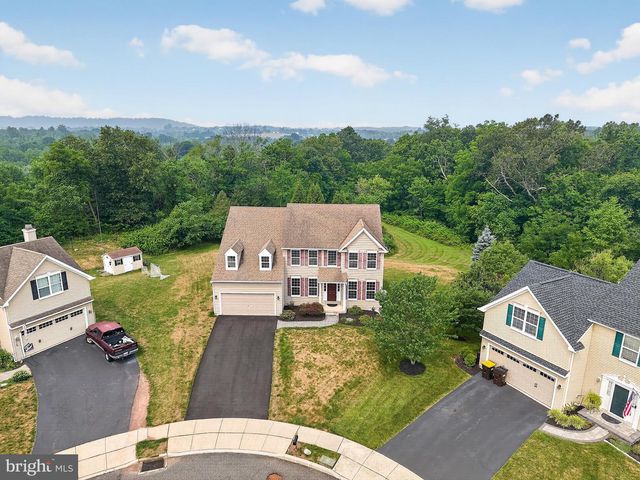 1100 AUTUMNVIEW LN, Pottstown, PA 19464