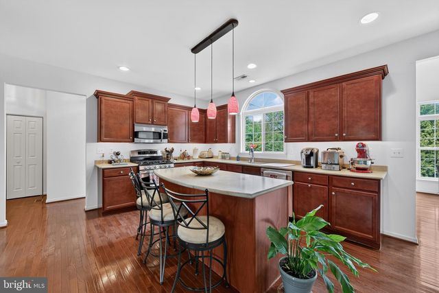 1100 AUTUMNVIEW LN, Pottstown, PA 19464