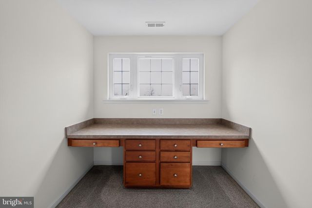 1100 AUTUMNVIEW LN, Pottstown, PA 19464