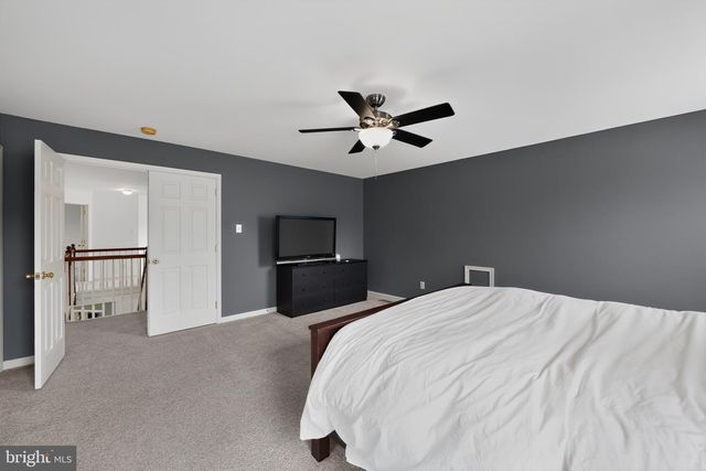 1100 AUTUMNVIEW LN, Pottstown, PA 19464