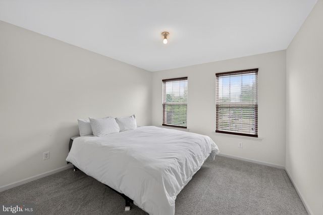 1100 AUTUMNVIEW LN, Pottstown, PA 19464