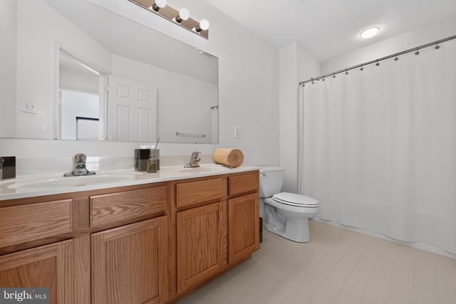 1100 AUTUMNVIEW LN, Pottstown, PA 19464