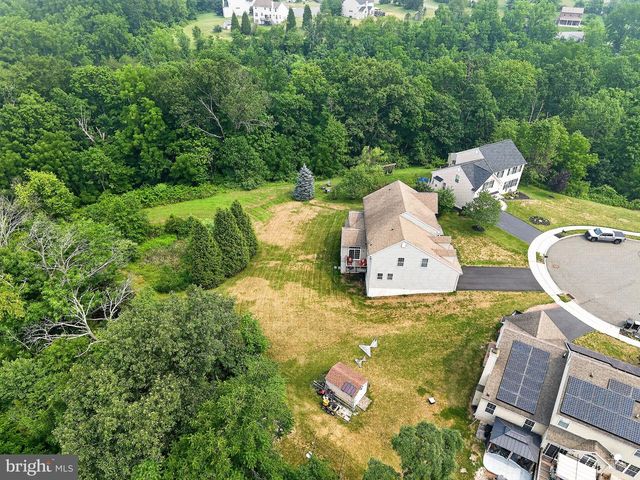 1100 AUTUMNVIEW LN, Pottstown, PA 19464