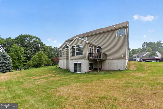1100 AUTUMNVIEW LN, Pottstown, PA 19464