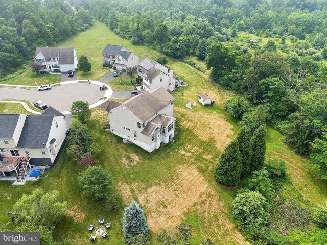 1100 AUTUMNVIEW LN, Pottstown, PA 19464