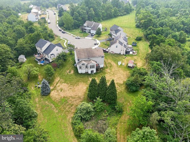 1100 AUTUMNVIEW LN, Pottstown, PA 19464