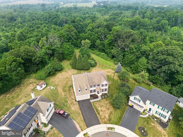 1100 AUTUMNVIEW LN, Pottstown, PA 19464
