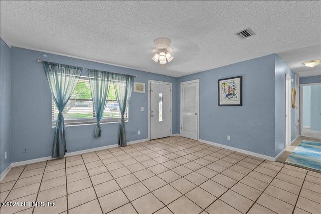 135 UNDERWOOD Drive, Palatka, FL 32177