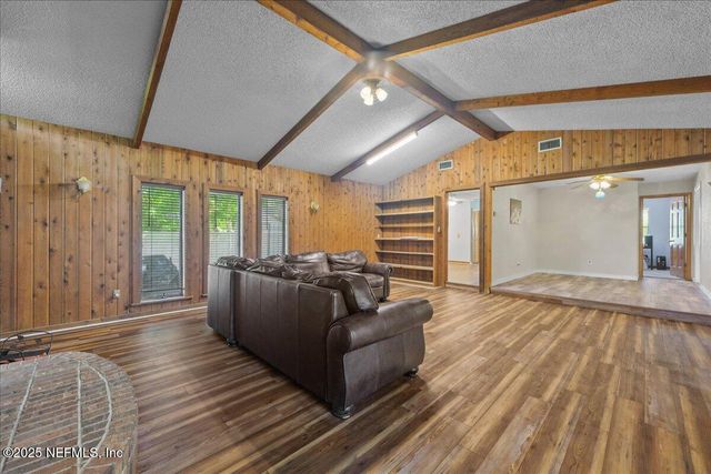 135 UNDERWOOD Drive, Palatka, FL 32177