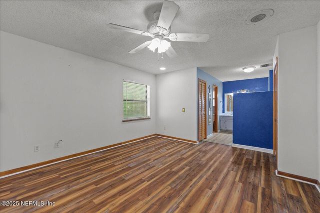 135 UNDERWOOD Drive, Palatka, FL 32177