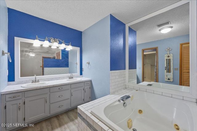 135 UNDERWOOD Drive, Palatka, FL 32177