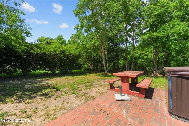 135 UNDERWOOD Drive, Palatka, FL 32177