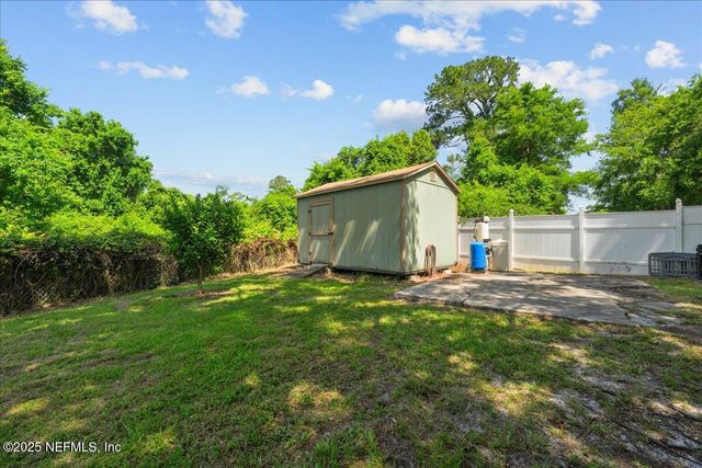 135 UNDERWOOD Drive, Palatka, FL 32177