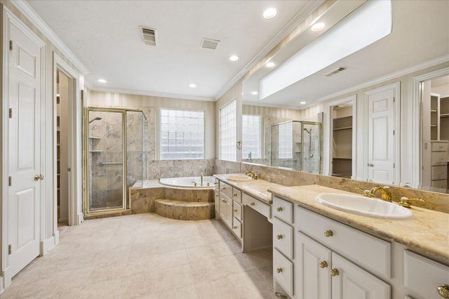 14239 Flower Creek Lane, Houston, TX 77077