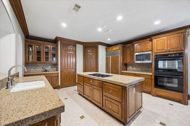 14239 Flower Creek Lane, Houston, TX 77077