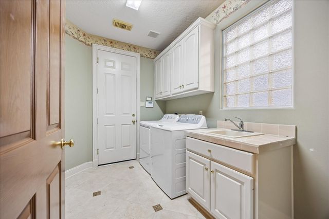 14239 Flower Creek Lane, Houston, TX 77077
