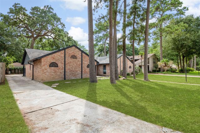 16911 Summit Oaks Lane, Spring, TX 77379
