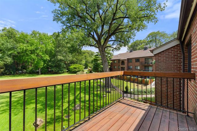 18 Bronxville Glen Drive 3-12, Bronxville, NY 10708