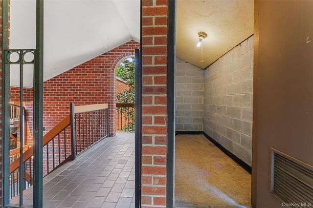 18 Bronxville Glen Drive 3-12, Bronxville, NY 10708
