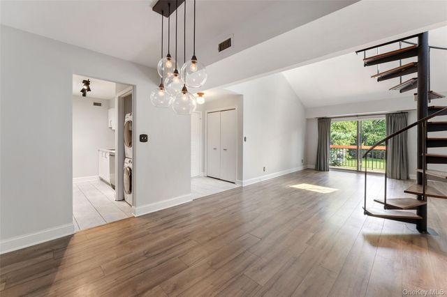 18 Bronxville Glen Drive 3-12, Bronxville, NY 10708