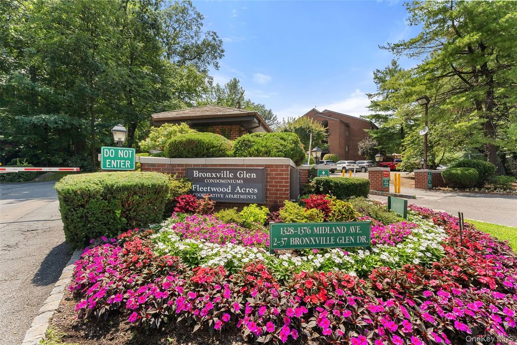 18 Bronxville Glen Drive 3-12, Bronxville, NY 10708