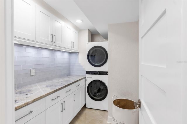 5770 MIDNIGHT PASS C608, Siesta Key, FL 34242