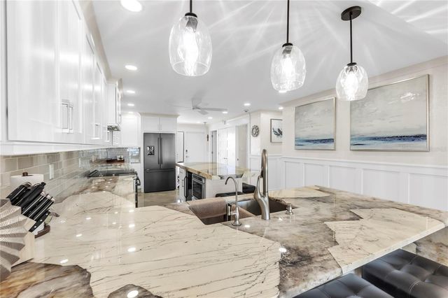 5770 MIDNIGHT PASS C608, Siesta Key, FL 34242