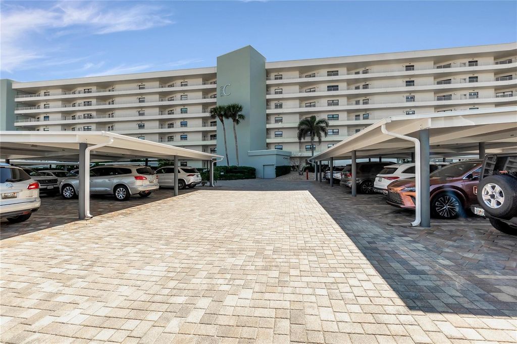 Image 32 of property listing at 5770 MIDNIGHT PASS C608, Siesta Key, FL 34242