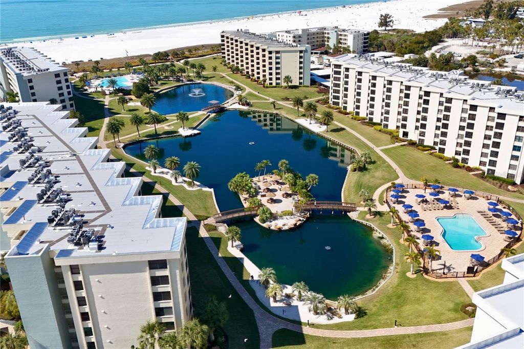 Image 34 of property listing at 5770 MIDNIGHT PASS C608, Siesta Key, FL 34242