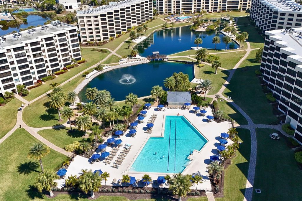 Image 35 of property listing at 5770 MIDNIGHT PASS C608, Siesta Key, FL 34242