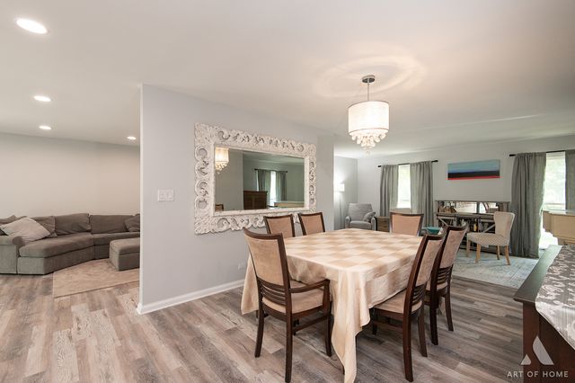 2 DOGWOOD Road, Rolling Meadows, IL 60008