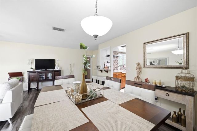 111 69TH AVENUE N, St Petersburg, FL 33702