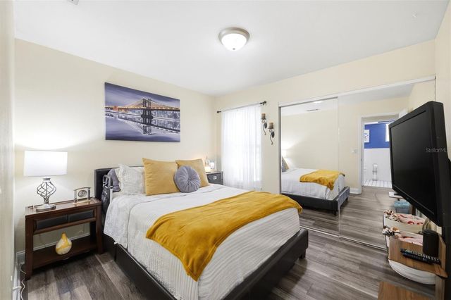 111 69TH AVENUE N, St Petersburg, FL 33702