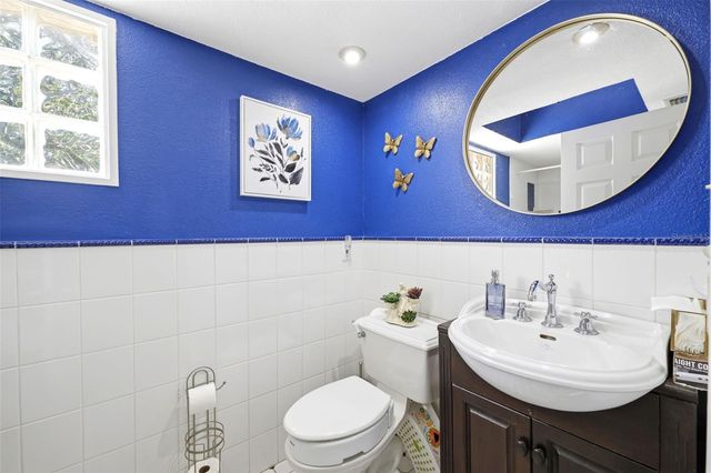 111 69TH AVENUE N, St Petersburg, FL 33702