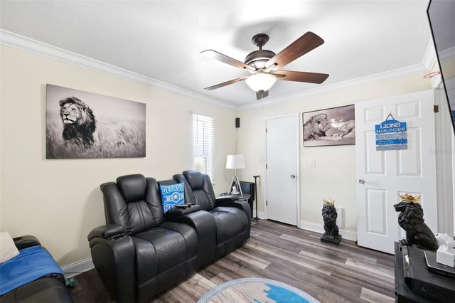 111 69TH AVENUE N, St Petersburg, FL 33702