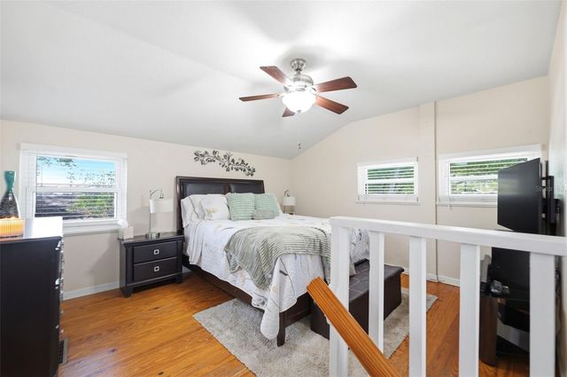 111 69TH AVENUE N, St Petersburg, FL 33702