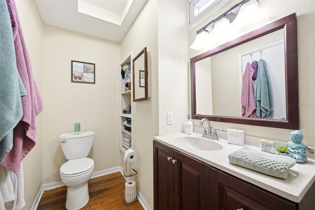 111 69TH AVENUE N, St Petersburg, FL 33702