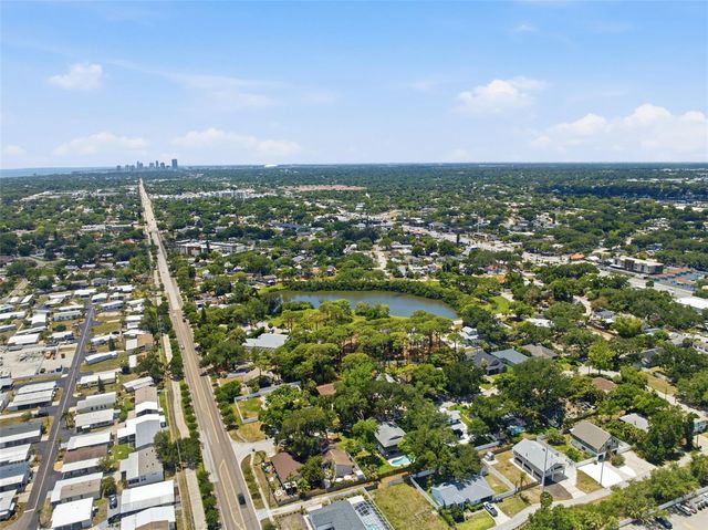 111 69TH AVENUE N, St Petersburg, FL 33702