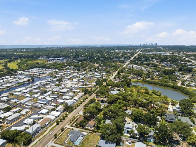 111 69TH AVENUE N, St Petersburg, FL 33702